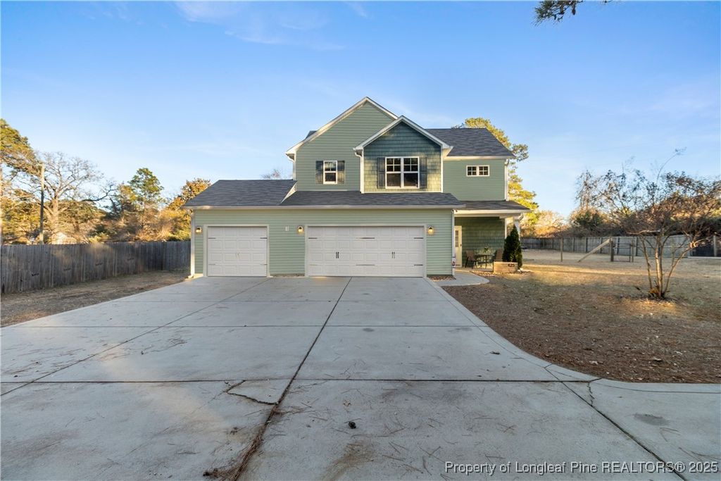 Photo of 425 Woodington Road, Hope Mills, NC 28348 (MLS # 754614)