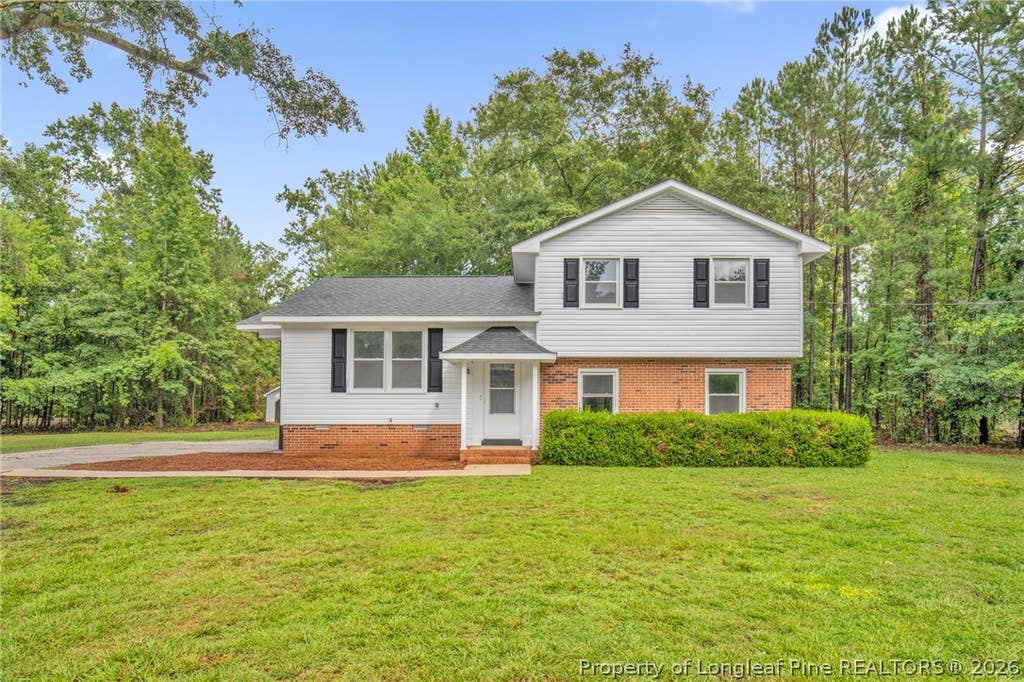 Photo of 76 Robin Road, Lumberton, NC 28358 (MLS # 767090)