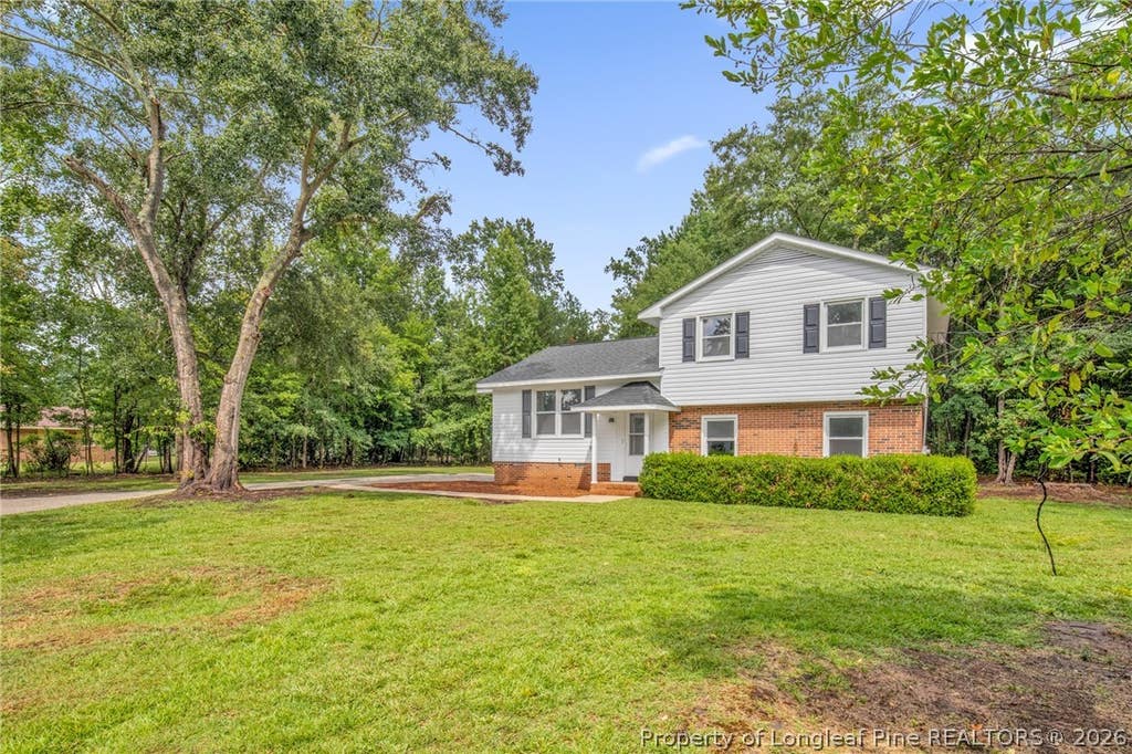Photo of 76 Robin Road, Lumberton, NC 28358 (MLS # 767090)