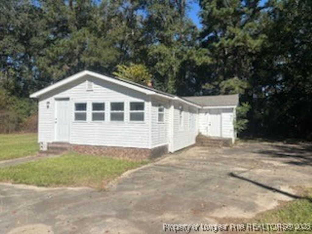 Photo of 1886 McNeill Farm Road, Raeford, NC 28376 (MLS # 750276)