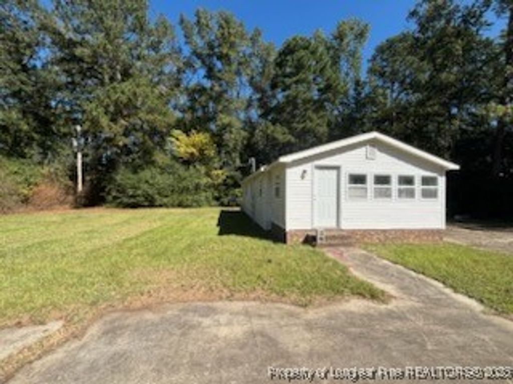 Photo of 1886 McNeill Farm Road, Raeford, NC 28376 (MLS # 750276)