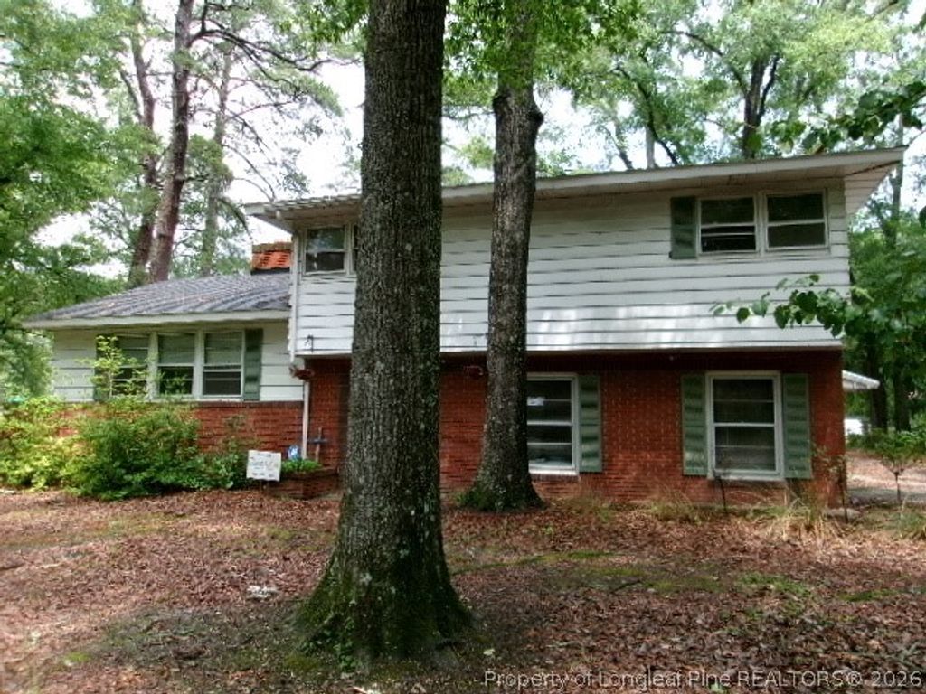 Photo of 704 McNeill Drive, Laurinburg, NC 28352 (MLS # 765178)
