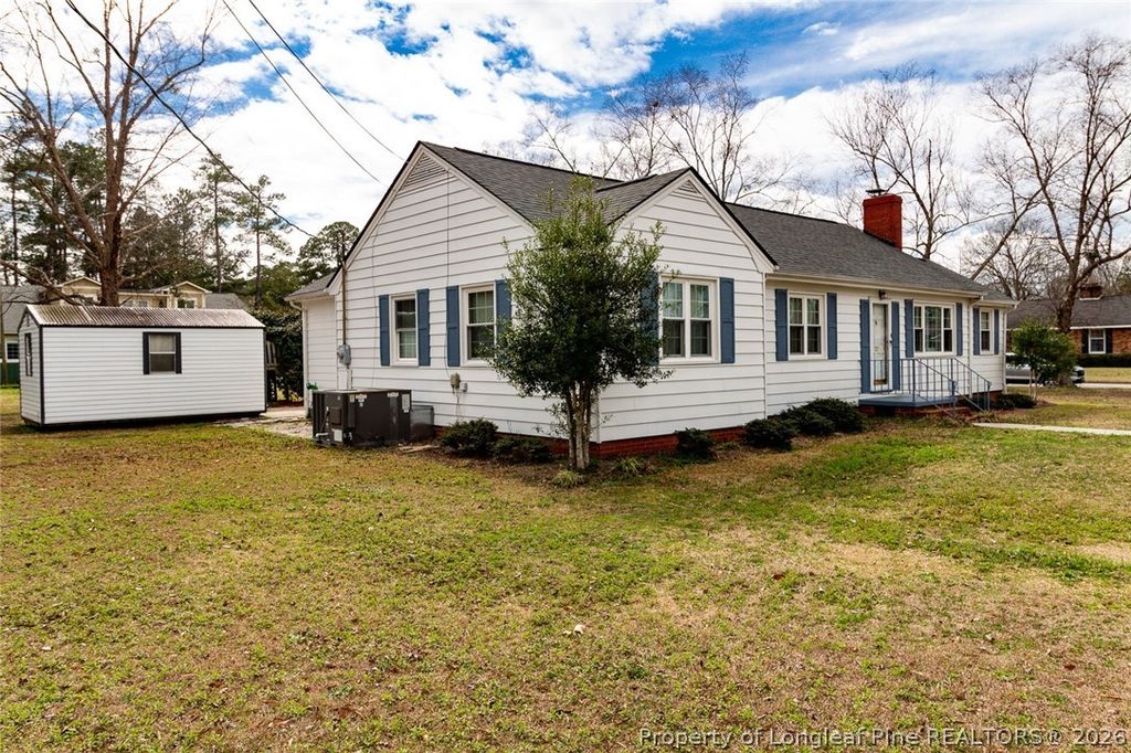 Photo of 717 W Cutlar Street, St Pauls, NC 28384 (MLS # 764788)