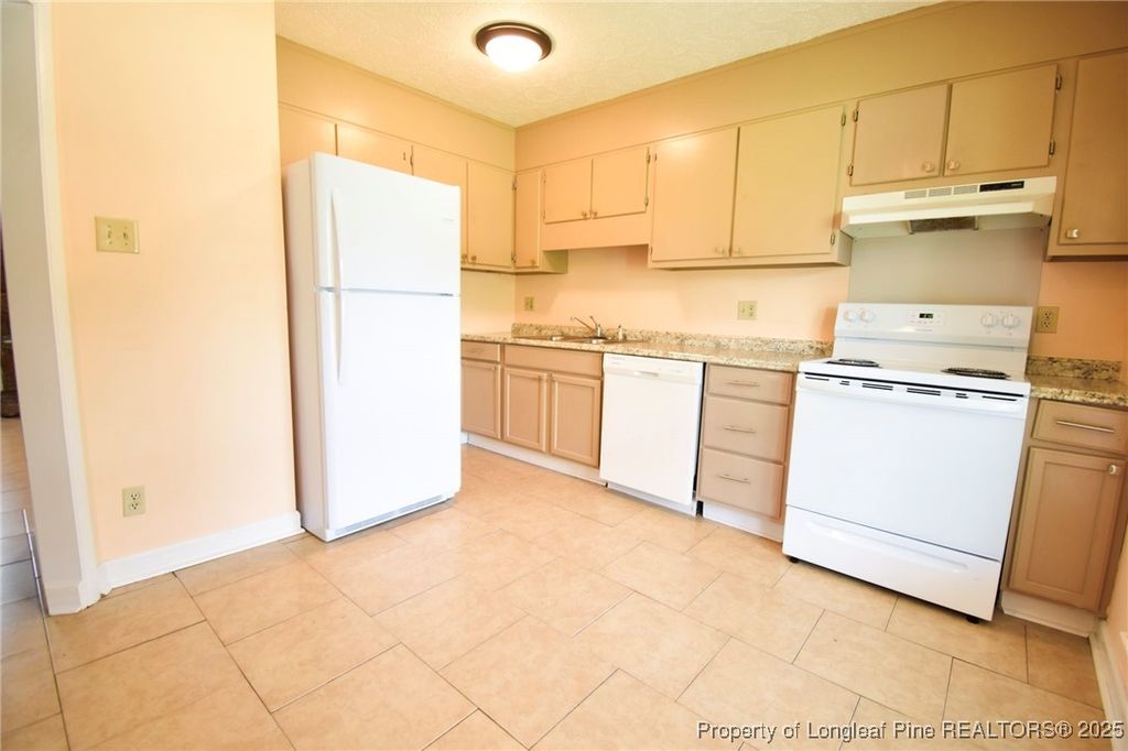 Photo of 6208 Birchbrook Drive, Hope Mills, NC 28348 (MLS # 749566)