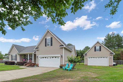 Single Family Residence in Hope Mills NC 1061 Delancy Drive 3.jpg