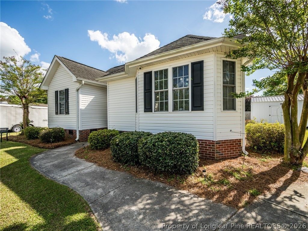 Photo of 3613 Woodcliff Drive, Lumberton, NC 28358 (MLS # 760197)