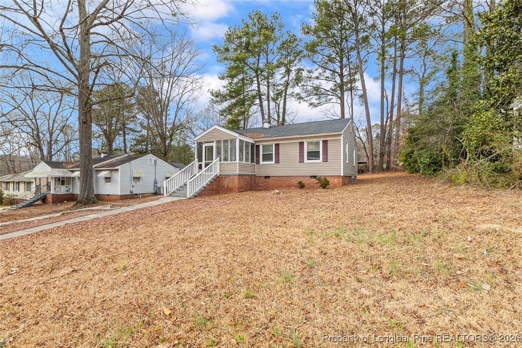 Photo of 526 W Weatherspoon Street, Sanford, NC 27330 (MLS # 755673)