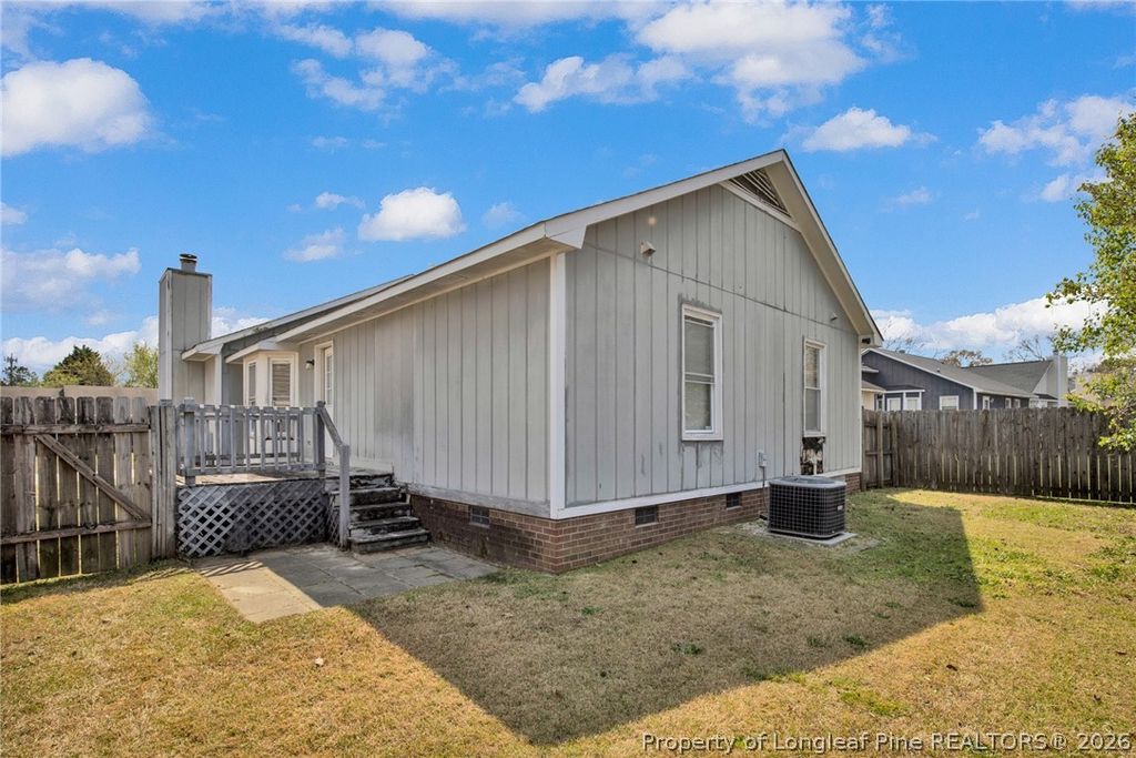 Photo of 921 Glen Reilly Drive, Fayetteville, NC 28314 (MLS # 759409)