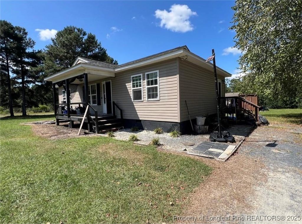 Photo of 122 Fullers Way, Aberdeen, NC 28315 (MLS # 754005)