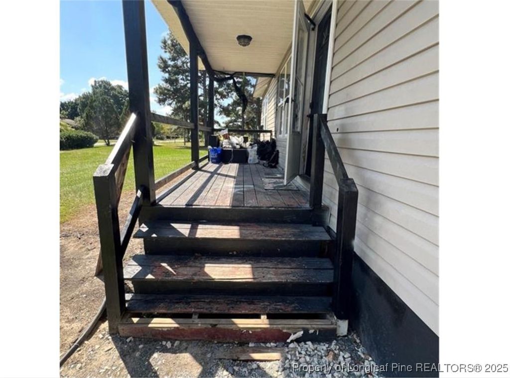 Photo of 122 Fullers Way, Aberdeen, NC 28315 (MLS # 754005)