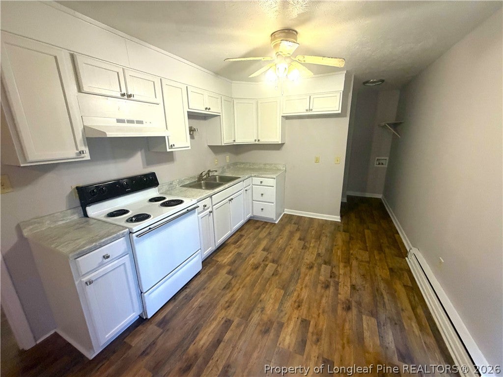 2101 Decor Street