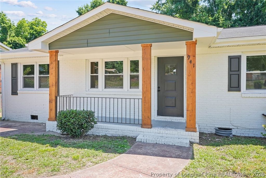 Photo of 941 Louise Circle, Fayetteville, NC 28314 (MLS # 763694)