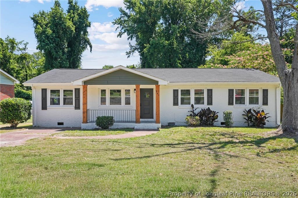 Photo of 941 Louise Circle, Fayetteville, NC 28314 (MLS # 763694)
