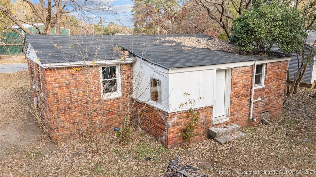 Photo of 614 Hall Street, Laurinburg, NC 28352 (MLS # 753714)