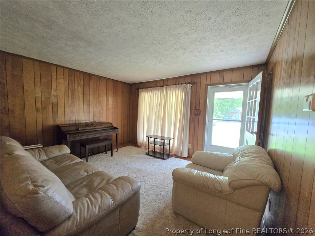 2704 Marvin Circle