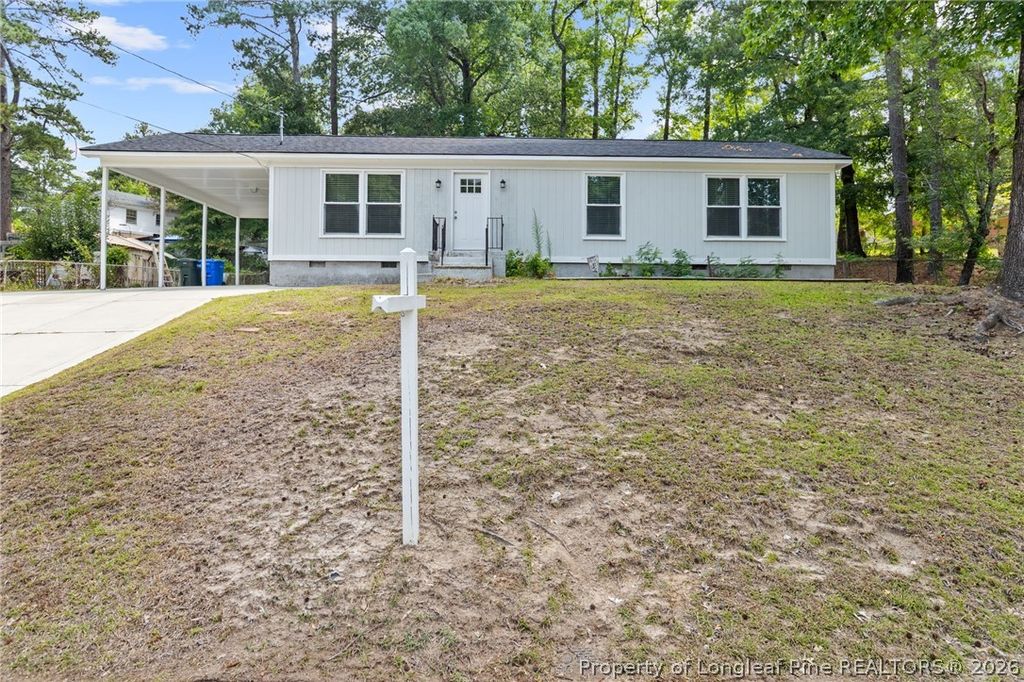 Photo of 601 Woodclift Drive, Fayetteville, NC 28311 (MLS # 765160)