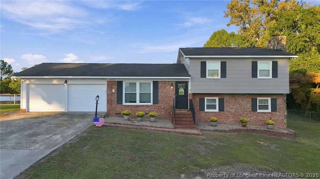 Photo of 5012 Sycamore Drive, Hope Mills, NC 28348 (MLS # 770795)