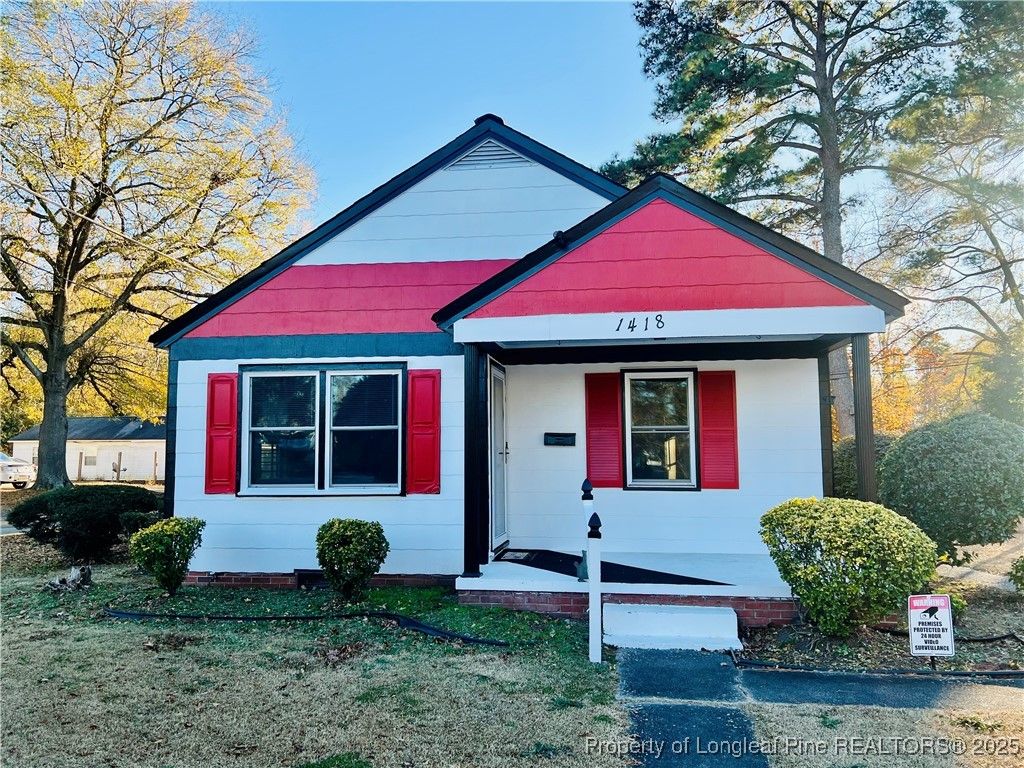 Photo of 1418 E 6th Street, Lumberton, NC 28358 (MLS # 754609)