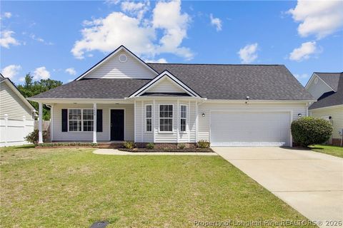 Photo of 1424 Avoncroft Drive, Fayetteville, NC 28306 (MLS # 762635)