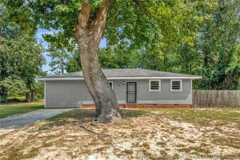 Photo of 136 Bladen Circle, Fayetteville, NC 28312 (MLS # 769431)