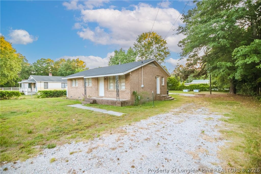 Photo of 437 N Caledonia Road, Laurinburg, NC 28352 (MLS # 761779)