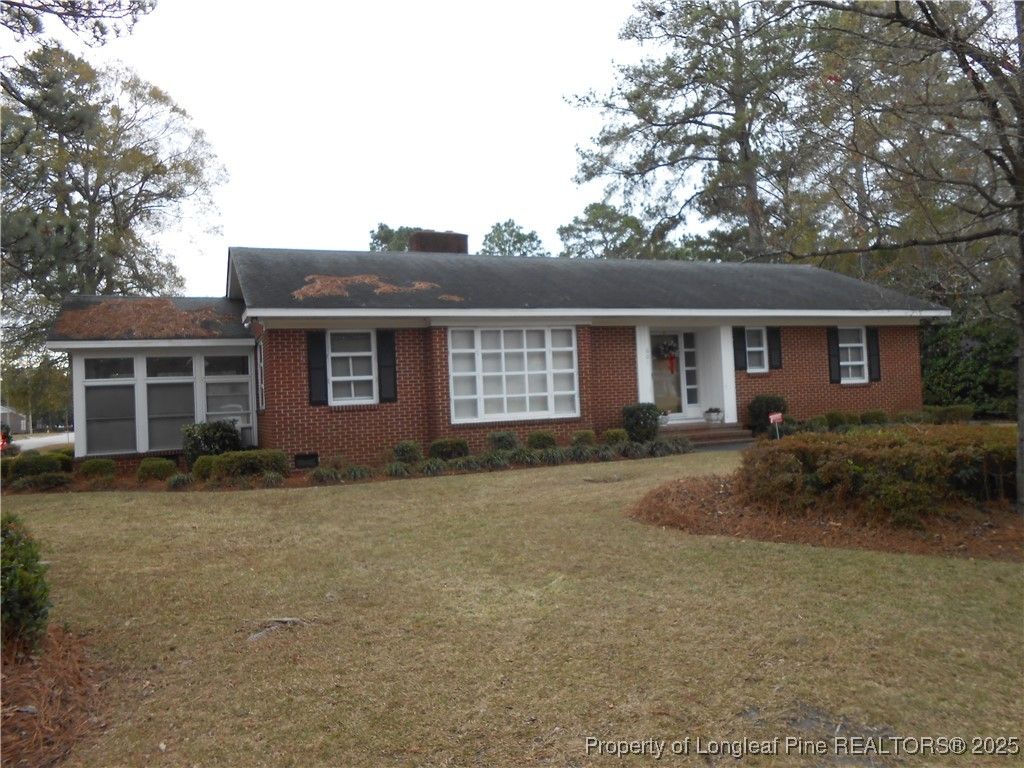 Photo of 601 W 26th Street, Lumberton, NC 28358 (MLS # 754552)