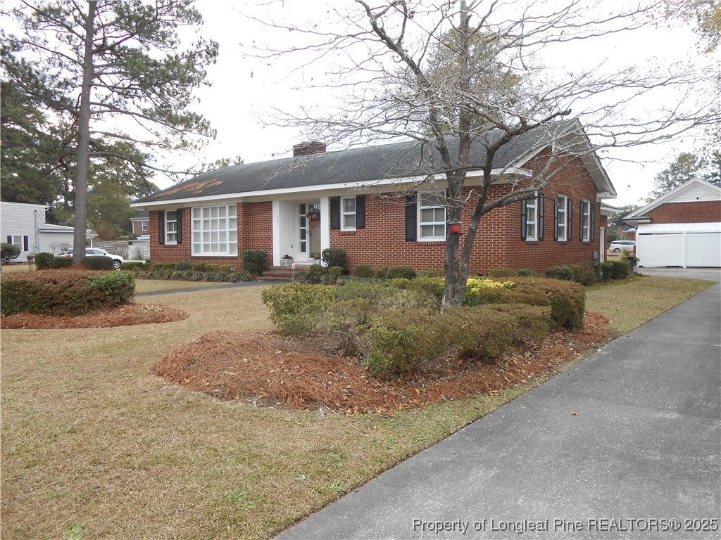 Photo of 601 W 26th Street, Lumberton, NC 28358 (MLS # 754552)