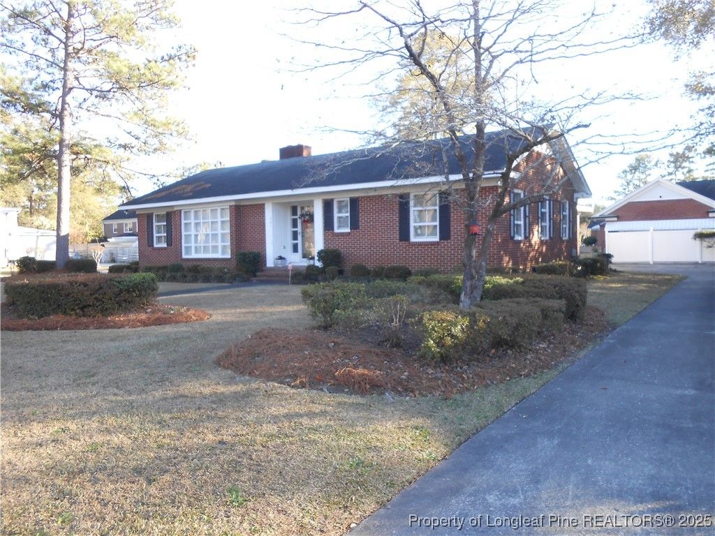 Photo of 601 W 26th Street, Lumberton, NC 28358 (MLS # 754552)