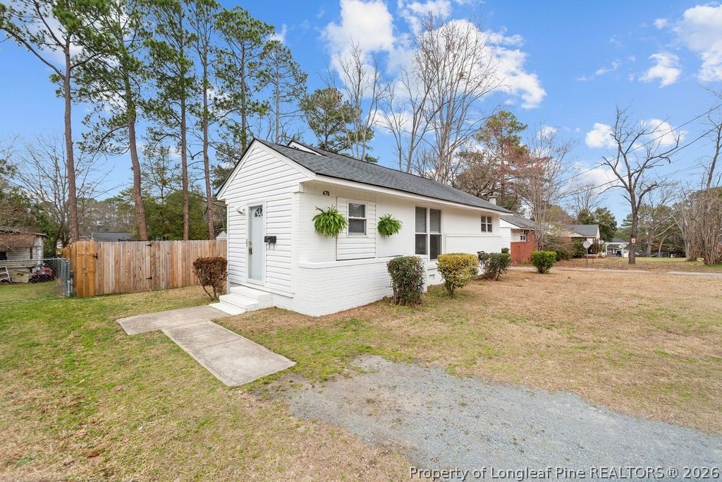 Photo of 470 Mcbain Drive, Fayetteville, NC 28305 (MLS # 758362)
