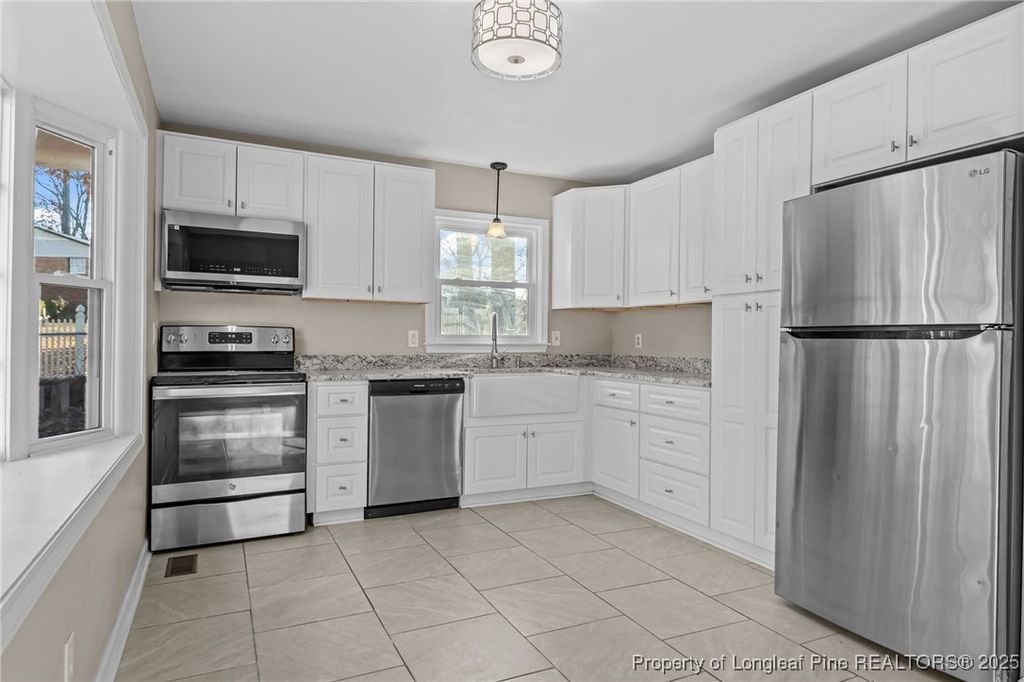 Photo of 521 Fawn Court, Fayetteville, NC 28303 (MLS # 754496)