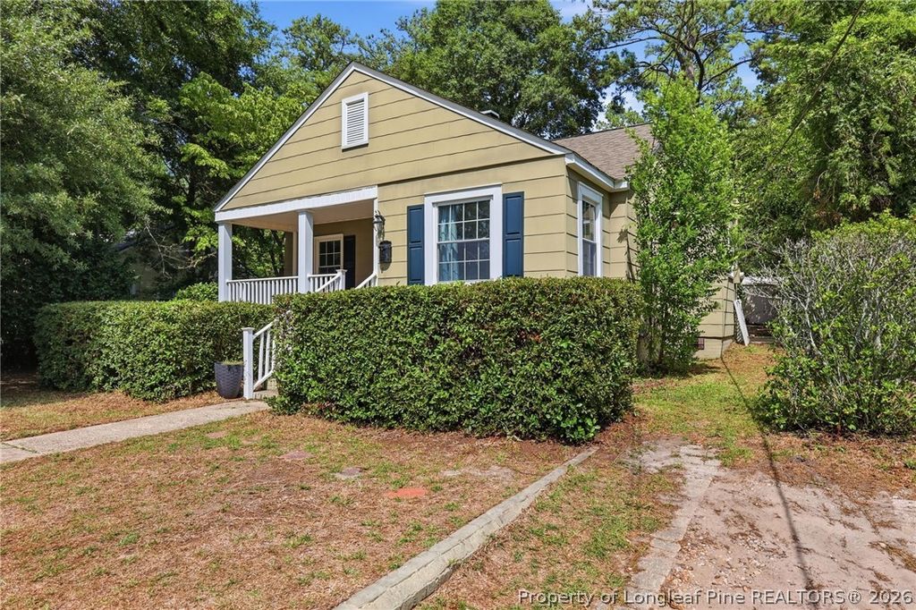 Photo of 608 Glenville Avenue, Fayetteville, NC 28303 (MLS # 766483)