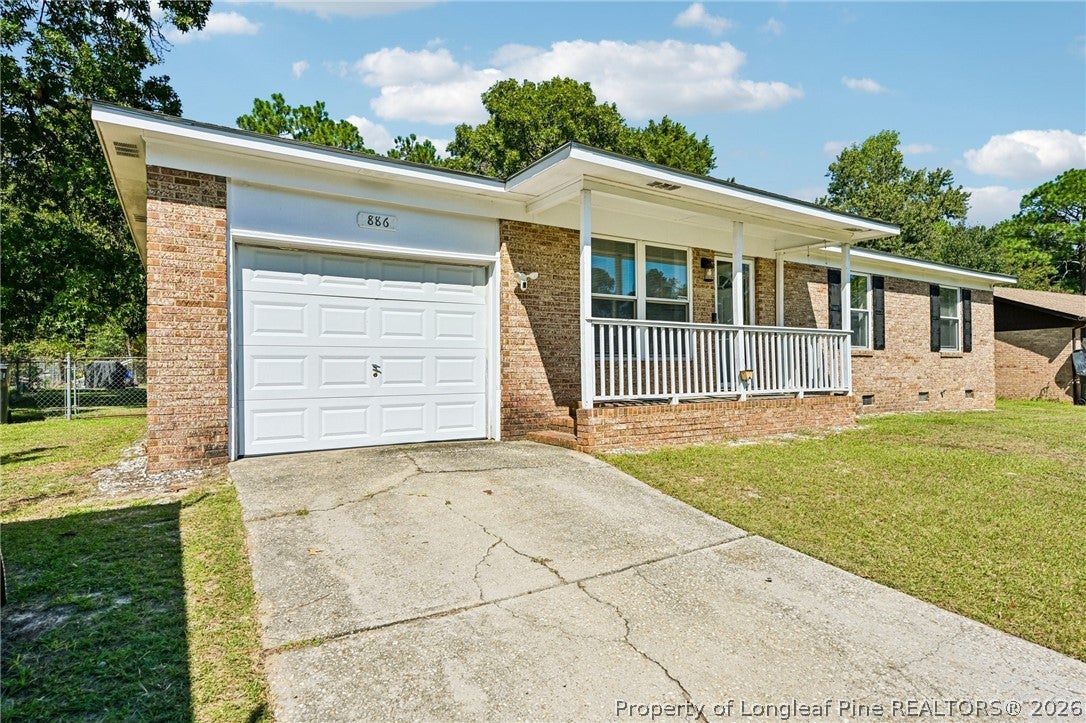 886 De Paul Drive