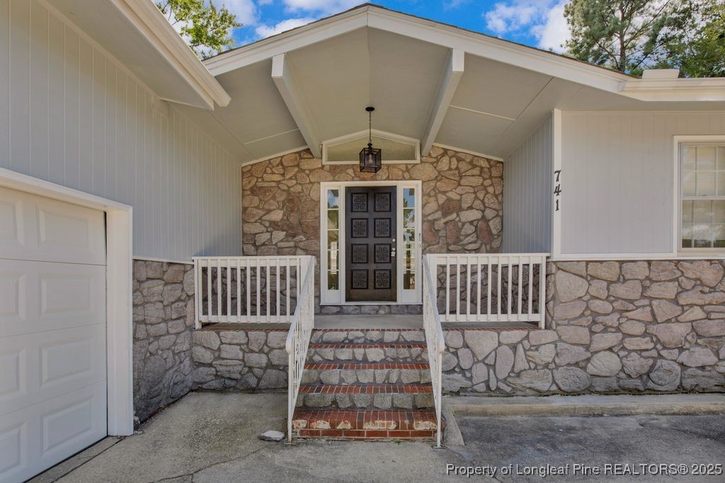 741 Southview Circle