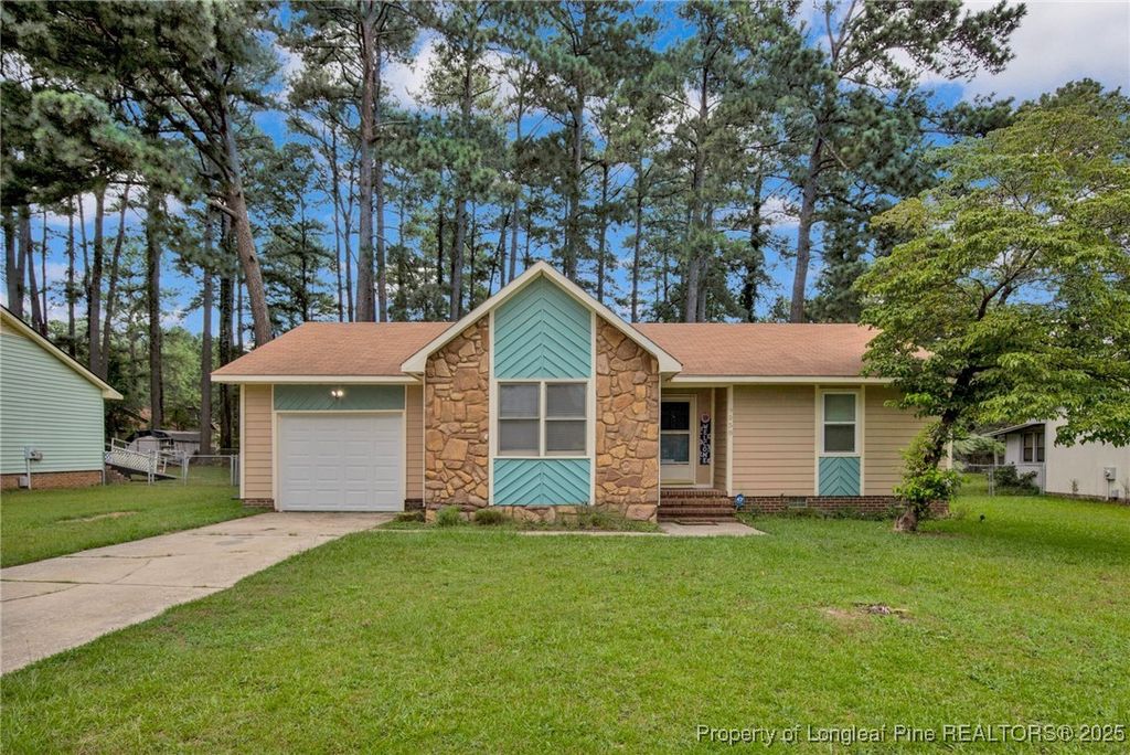 Photo of 9558 Hollbrook Lane, Fayetteville, NC 28314 (MLS # 751977)