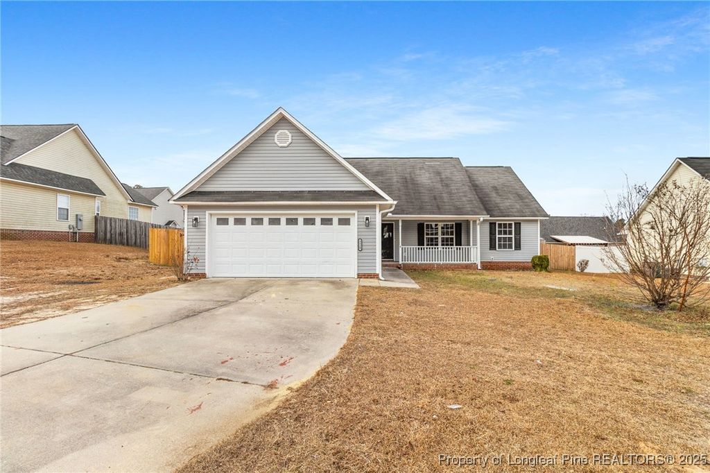 Photo of 5520 Rising Ridge Drive, Hope Mills, NC 28348 (MLS # 755131)