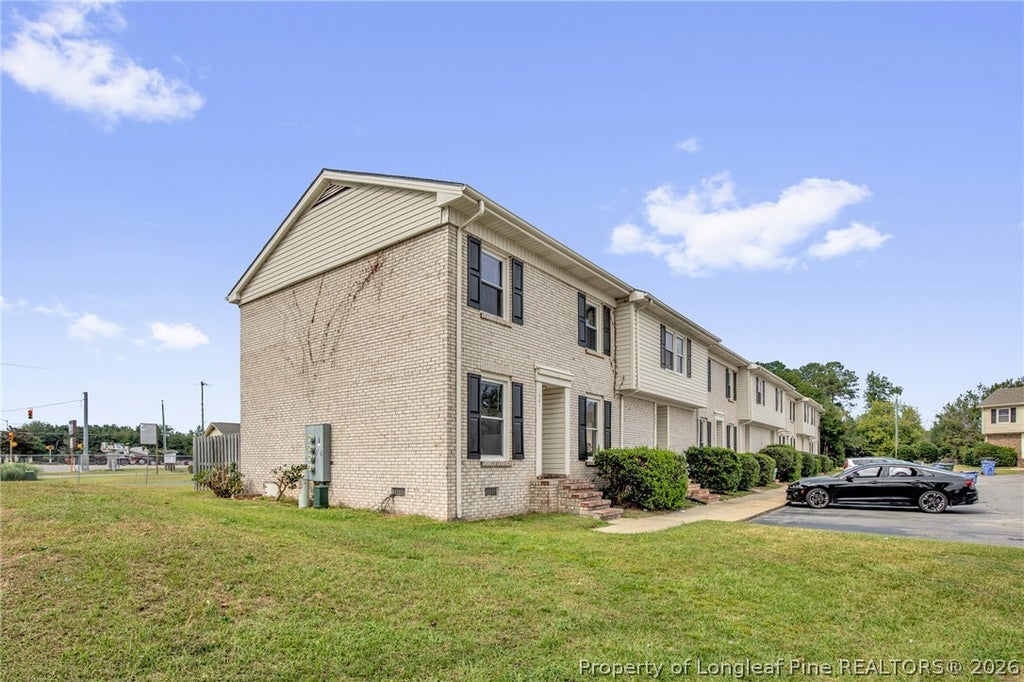 Photo of 401 Kirkcaldy Court, Fayetteville, NC 28314 (MLS # 770426)