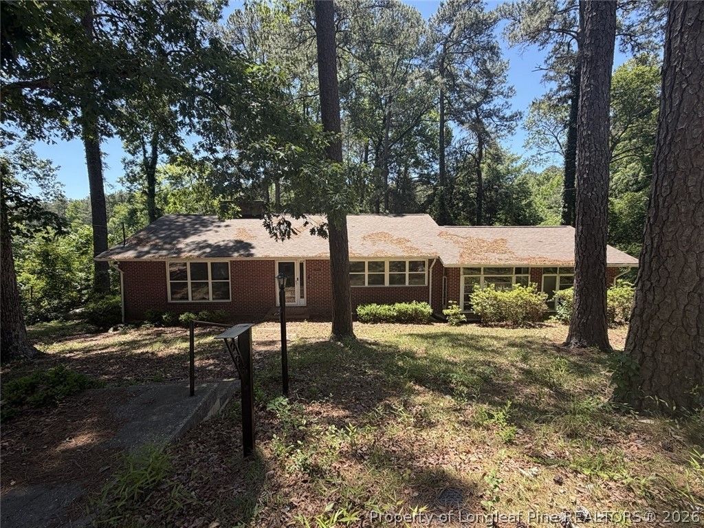 Photo of 1404 Valencia Drive, Fayetteville, NC 28303 (MLS # 763100)