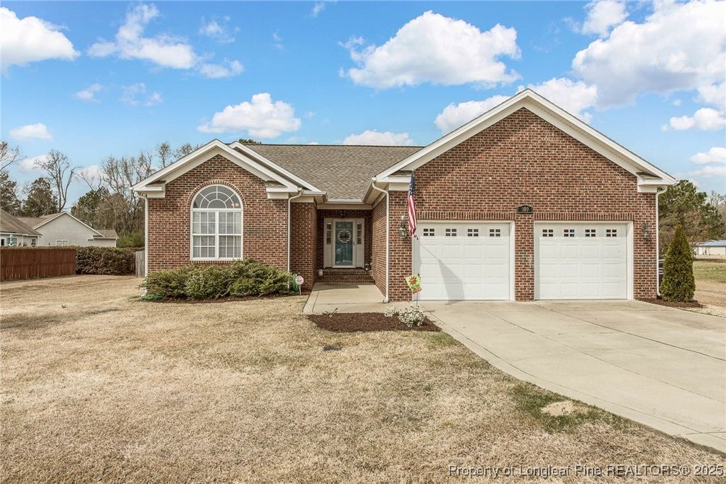 Photo of 909 Hidden Oasis Drive, Fayetteville, NC 28312 (MLS # 751945)