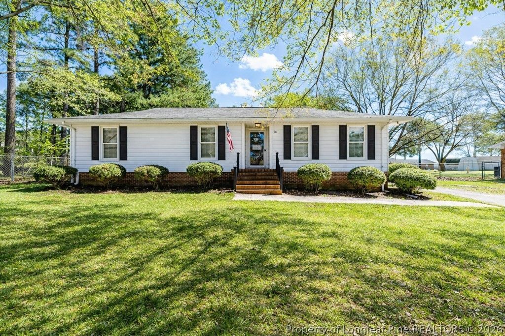 Photo of 117 Johnson Street, Broadway, NC 27505 (MLS # 759111)