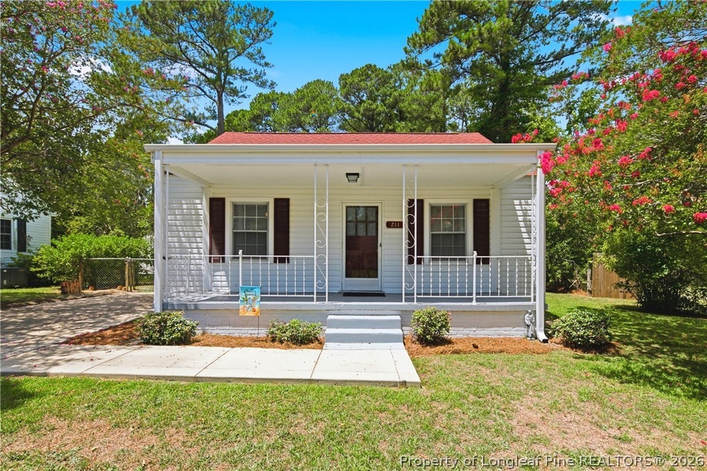 Photo of 211 Willborough Avenue, Fayetteville, NC 28303 (MLS # 767020)