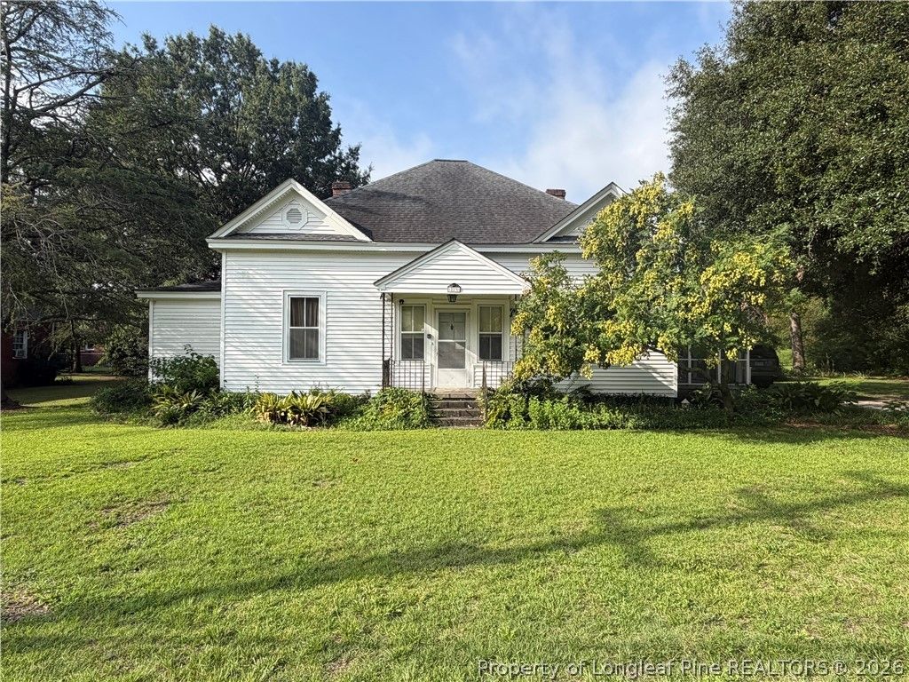Photo of 223 West Third Avenue, Red Springs, NC 28377 (MLS # 766514)