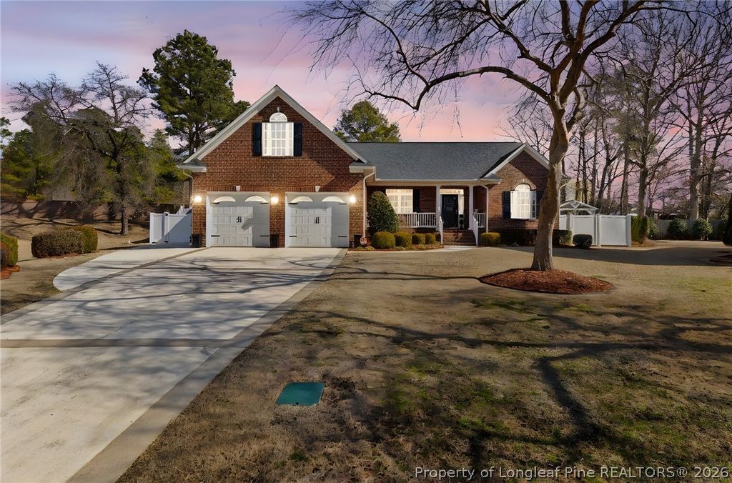 Photo of 1705 Telluride Court, Fayetteville, NC 28304 (MLS # 757093)