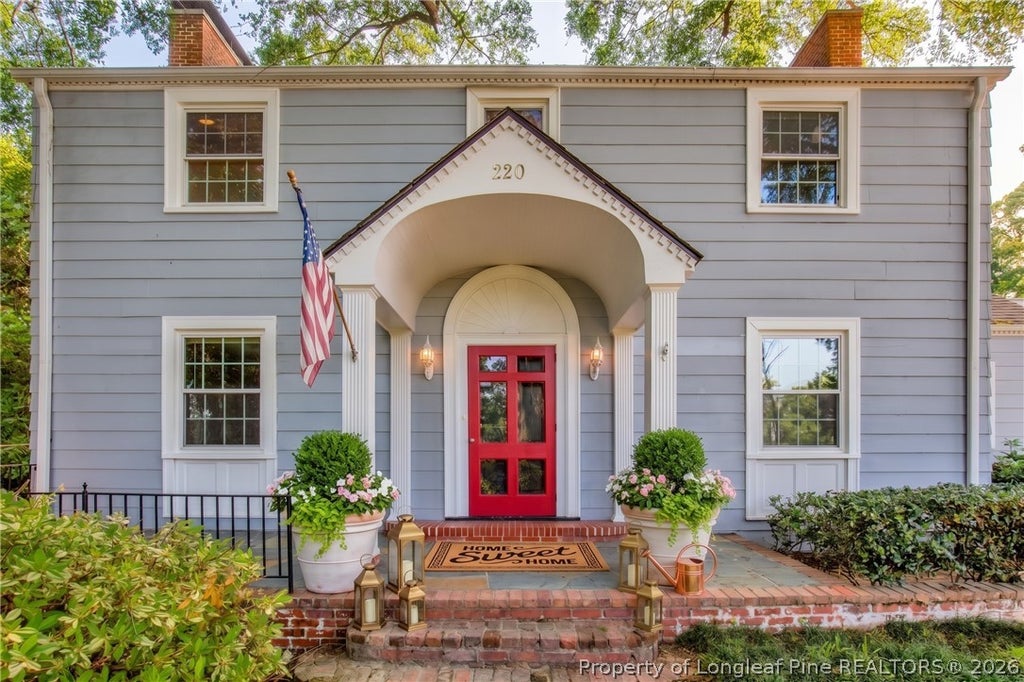 Photo of 220 Bradford Avenue, Fayetteville, NC 28301 (MLS # 770994)