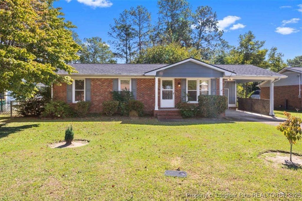 Photo of 3225 Glenmore Street, Hope Mills, NC 28348 (MLS # 751160)