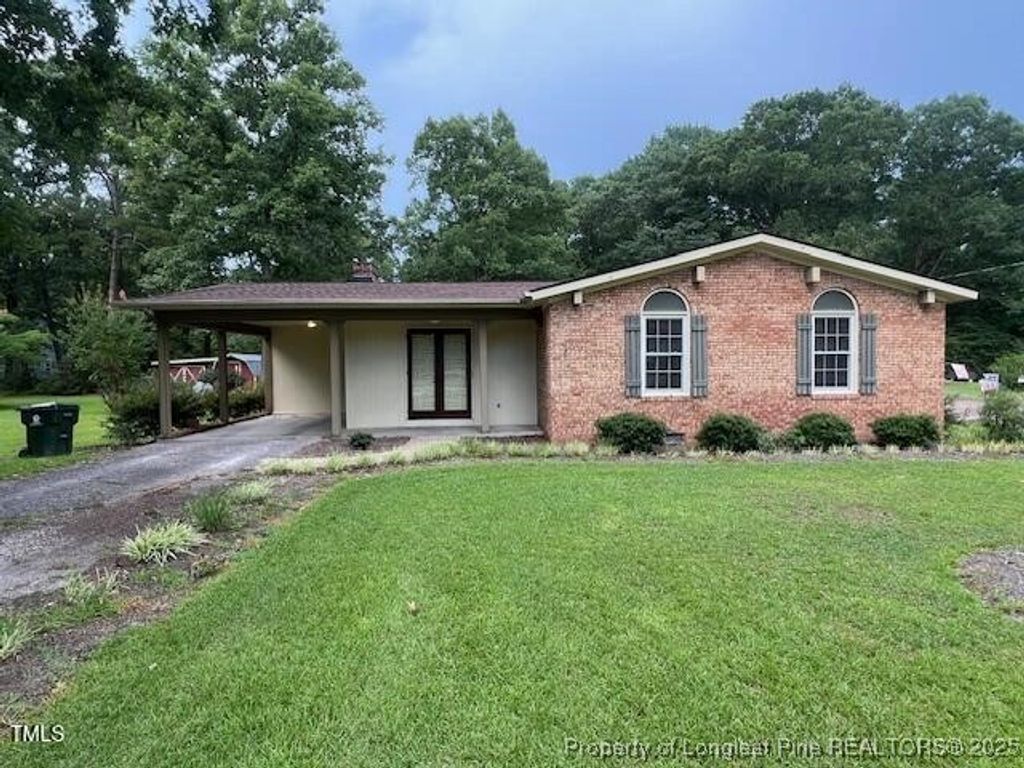 Photo of 712 W J Street, Erwin, NC 28339 (MLS # 754327)