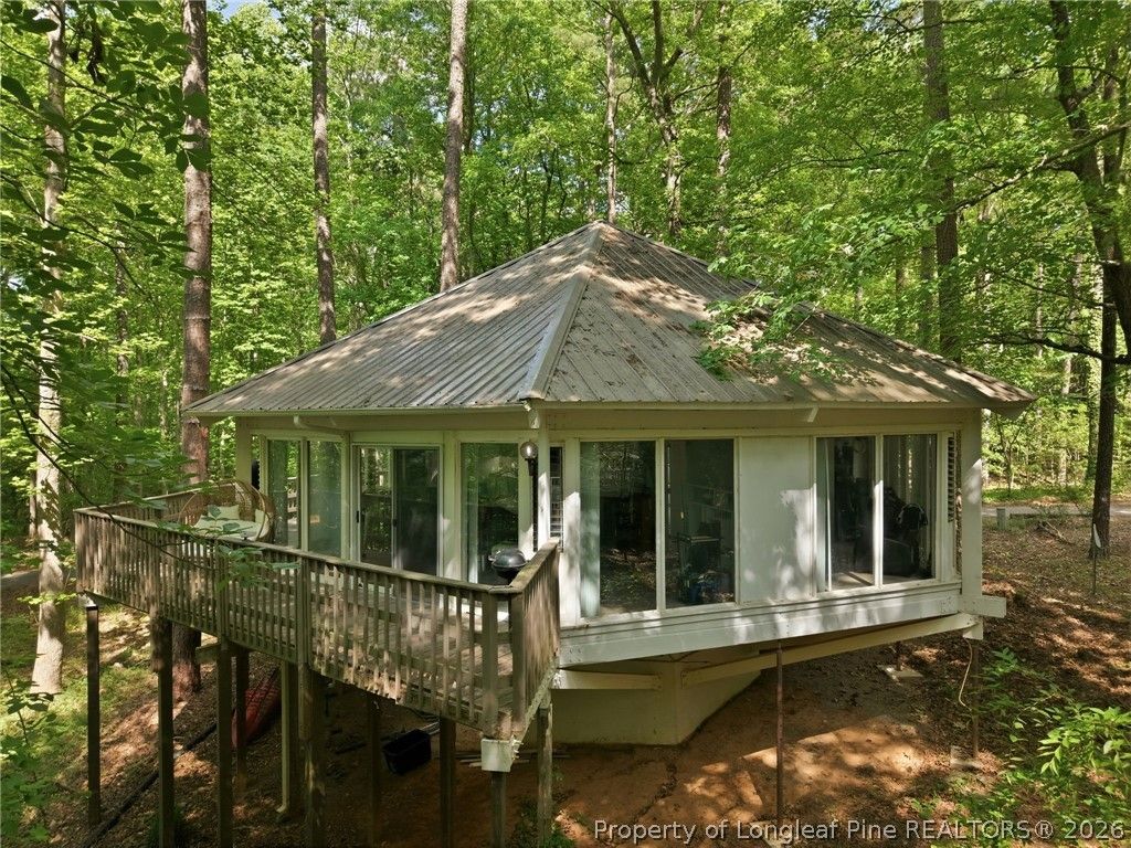 Photo of 822 Hilltop Circle, Sanford, NC 27332 (MLS # 762796)