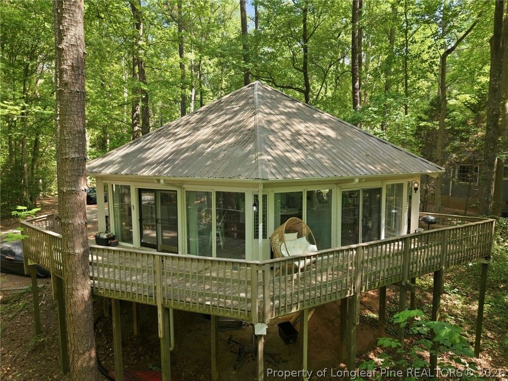 Photo of 822 Hilltop Circle, Sanford, NC 27332 (MLS # 762796)