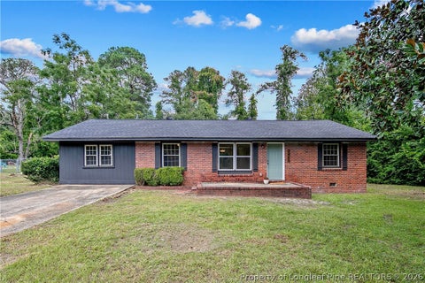 Photo of 2423 George Owen Road, Fayetteville, NC 28306 (MLS # 768408)