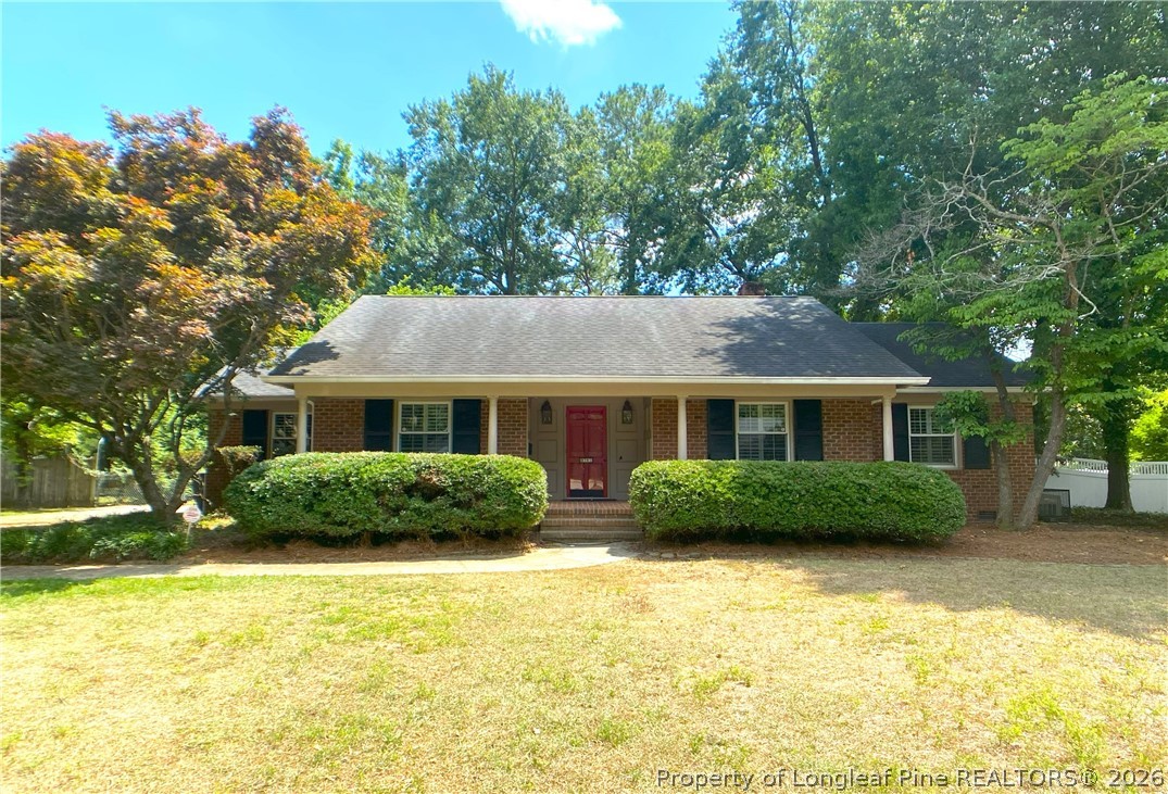 Photo 1 of 22 — 2721 Mirror Lake Drive, Fayetteville, NC 28303