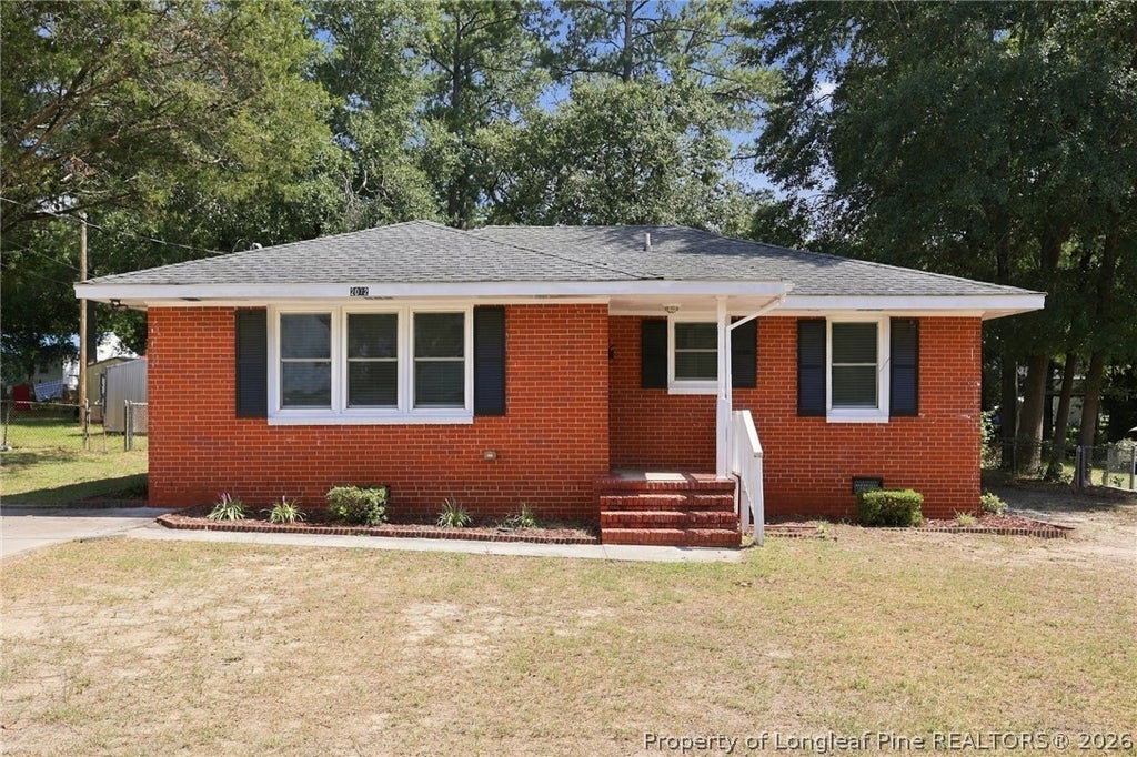 Photo of 2072 Seneca Drive, Fayetteville, NC 28301 (MLS # 769326)